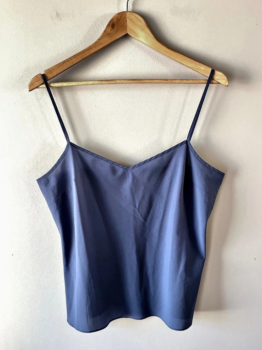 Ann Taylor Silk Camisole in Blue Size 12 (large) - Layering Office Dainty
